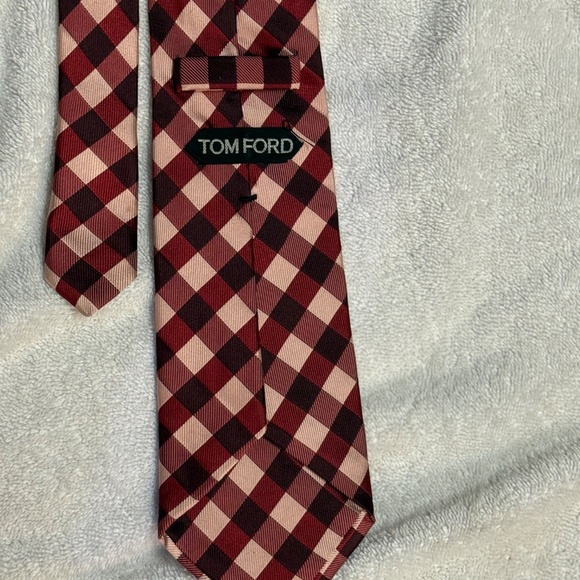 Tom Ford tie so great!! Vibrant, red plaid!! Great for the season!! - Picture 5 of 6